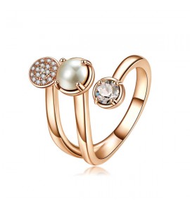 anello affinity in ottone e galvanica oro rosa misura 14 con swarovski silk perle cream e pavè di zirconi bianchi